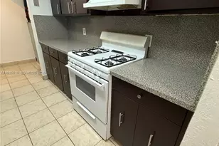 1305 W 53rd St, Hialeah, FL 33012 - Photo 7