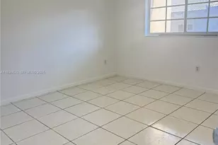 8851 NW 119th St, Hialeah Gardens, FL 33018 - Photo 17