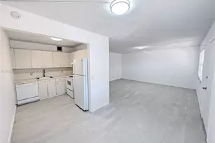 850 SW 133rd Terrace, Pembroke Pines, FL 33027 - Photo 3