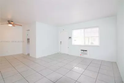 712 NE 8th St #102, Hallandale Beach, FL 33009 - Photo 3