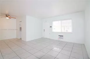 712 NE 8th St, Hallandale Beach, FL 33009 - Photo 3