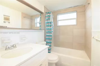 712 NE 8th St #102, Hallandale Beach, FL 33009 - Photo 15