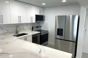 7928 West Dr, North Bay Village, FL 33141 - Photo 7