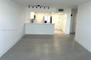 7928 West Dr, North Bay Village, FL 33141 - Photo 5