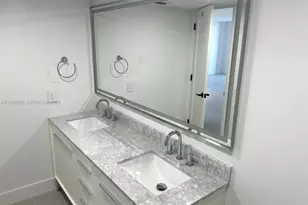 7928 West Dr, North Bay Village, FL 33141 - Photo 17