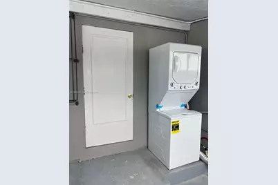 1999 NW 2nd St #2, Miami, FL 33125 - Photo 23