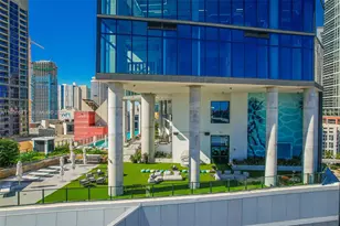 398 NE 5th St, Miami, FL 33132 - Photo 45