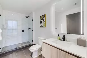 398 NE 5th St, Miami, FL 33132 - Photo 27