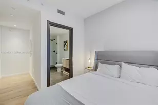 398 NE 5th St, Miami, FL 33132 - Photo 25