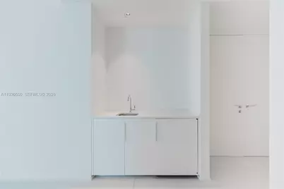 1000 Biscayne Blvd #3802, Miami, FL 33132 - Photo 9