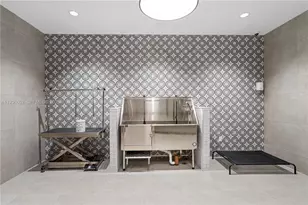 16395 Biscayne Blvd, North Miami Beach, FL 33160 - Photo 19