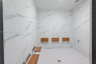 16395 Biscayne Blvd, North Miami Beach, FL 33160 - Photo 23