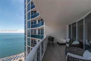 17201 Collins Ave, Sunny Isles Beach, FL 33160 - Photo 29