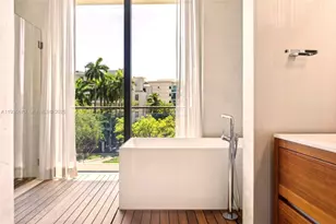 3581 E Glencoe St, Miami, FL 33133 - Photo 11