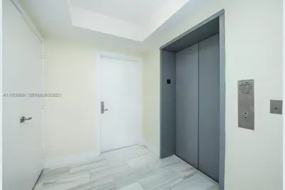 1331 Brickell Bay Dr #903, Miami, FL 33131 - Photo 3