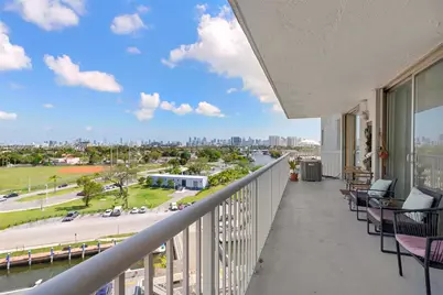 1800 NW 24th Ave #912, Miami, FL 33125 - Photo 3