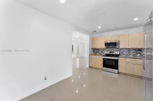 300 SW 11th Ct, Fort Lauderdale, FL 33315 - Photo 9