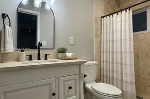 17831 NW 84th Ct, Miami, FL 33015 - Photo 21