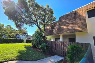 121 San Remo Blvd, North Lauderdale, FL 33068 - Photo 1