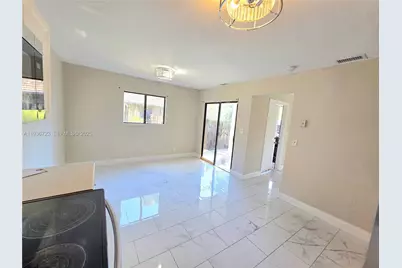 121 San Remo Blvd #121, North Lauderdale, FL 33068 - Photo 7