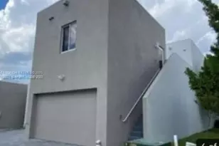 6412 NW 105th Pl, Doral, FL 33178 - Photo 1