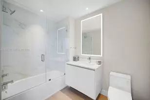 700 NE 24th St, Miami, FL 33137 - Photo 17