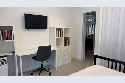 1611 71st St, Miami Beach, FL 33141 - Photo 13