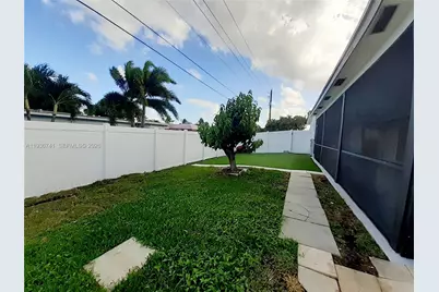 2109 N Park Rd, Hollywood, FL 33021 - Photo 21