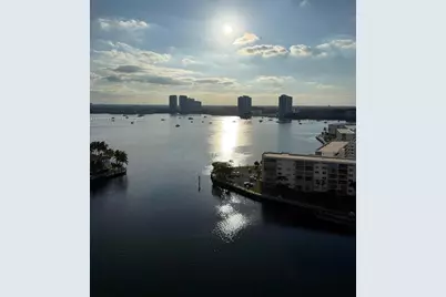 1000 W Island Blvd #1710, Aventura, FL 33160 - Photo 1