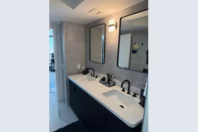 1000 W Island Blvd #1710, Aventura, FL 33160 - Photo 9