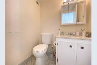 16919 N Bay Rd #620, Sunny Isles Beach, FL 33160 - Photo 19