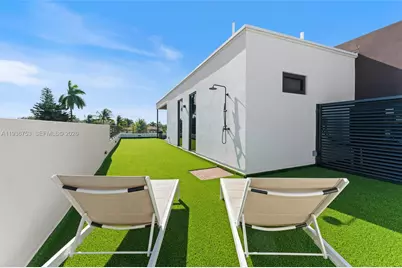 2435 NE 18th St, Fort Lauderdale, FL 33305 - Photo 23