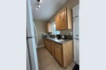 1414 NE 178th St, North Miami Beach, FL 33162 - Photo 9