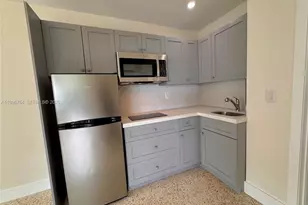 7135 SW 22nd St, Miami, FL 33155 - Photo 5