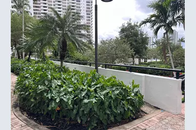 600 Three Islands Blvd #1402, Hallandale Beach, FL 33009 - Photo 9