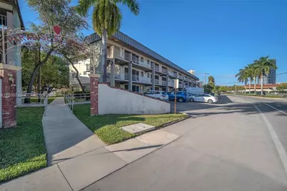 270 Layne Blvd #305, Hallandale Beach, FL 33009 - Photo 35