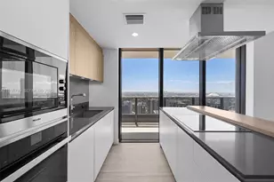 1000 Brickell Plaza, Miami, FL 33131 - Photo 5