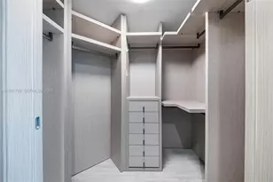 1000 Brickell Plaza, Miami, FL 33131 - Photo 13