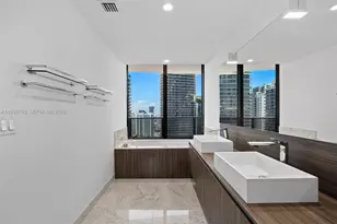 1000 Brickell Plaza, Miami, FL 33131 - Photo 11