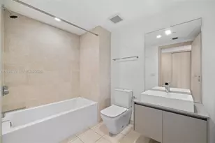 1000 Brickell Plaza, Miami, FL 33131 - Photo 15