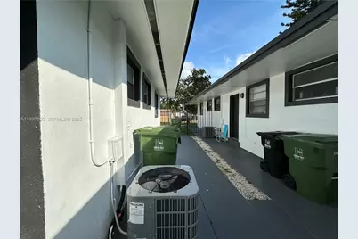 116 NW 2nd Ave #B, Hallandale Beach, FL 33009 - Photo 33