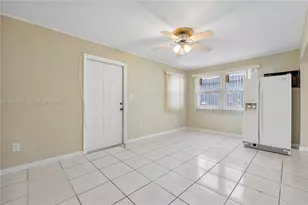 5010 NW 51st St, Tamarac, FL 33319 - Photo 15