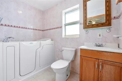 5010 NW 51st St, Tamarac, FL 33319 - Photo 25