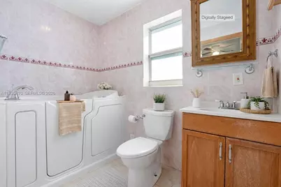 5010 NW 51st St, Tamarac, FL 33319 - Photo 3