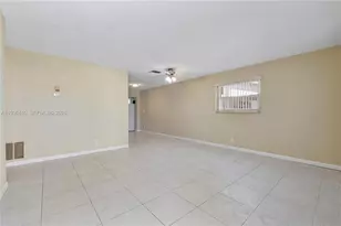 5010 NW 51st St, Tamarac, FL 33319 - Photo 15