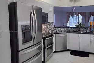 7649 E Granville Dr, Tamarac, FL 33321 - Photo 5