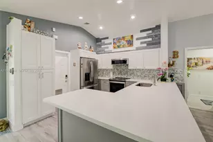 1409 Majesty Terrace, Weston, FL 33327 - Photo 23