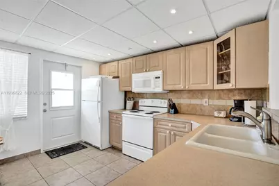 500 NE 14th Ave #402, Hallandale Beach, FL 33009 - Photo 27