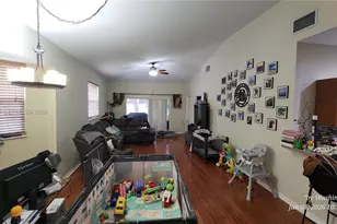 403 W 28th, Other City - In The State Of Florida, FL 34221 - Photo 5