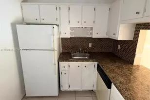9972 SW 88th St, Miami, FL 33176 - Photo 13